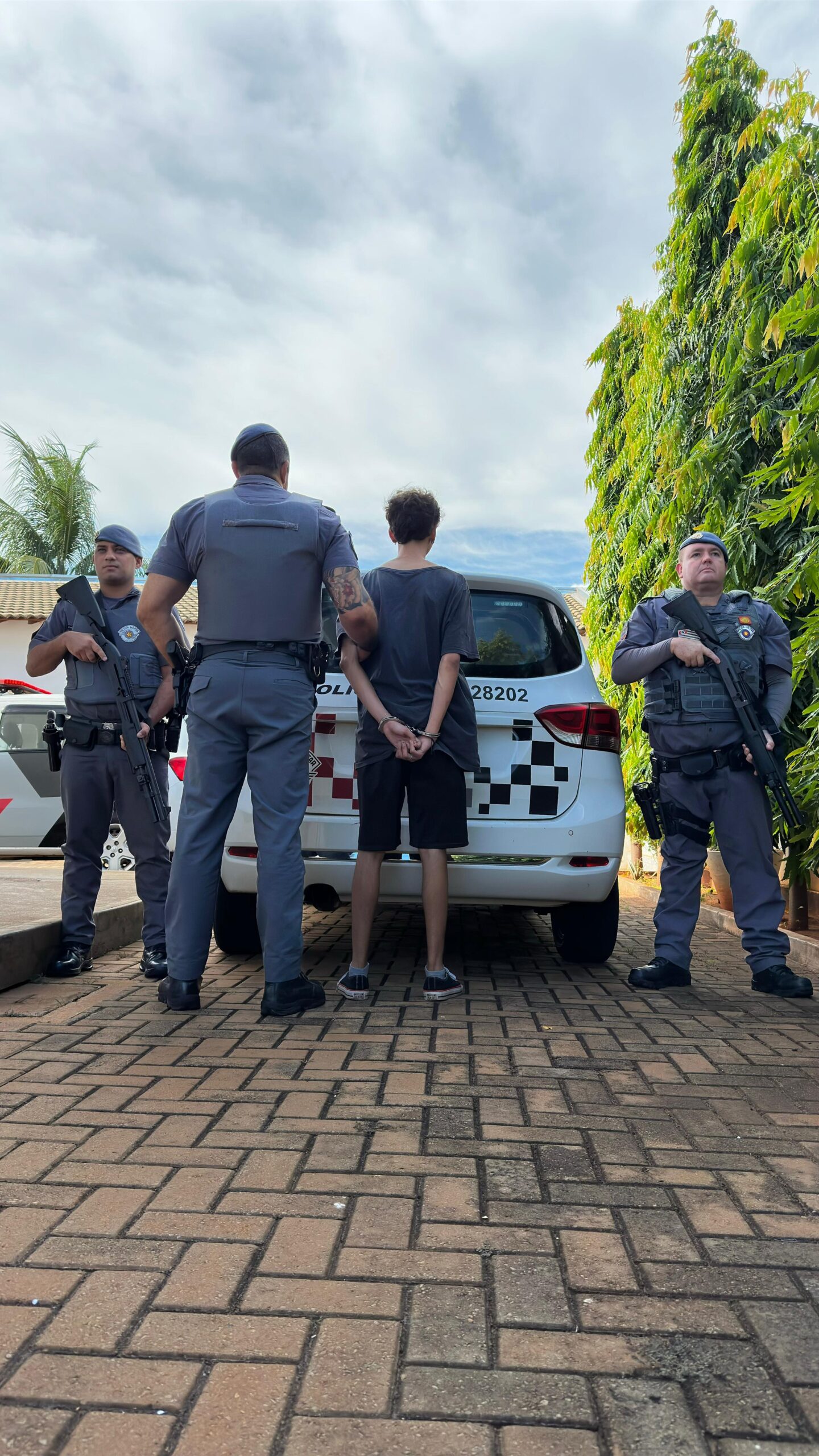 Policia Militar prende rapidamente homem por tentativa de feminicídio em Pereira Barreto