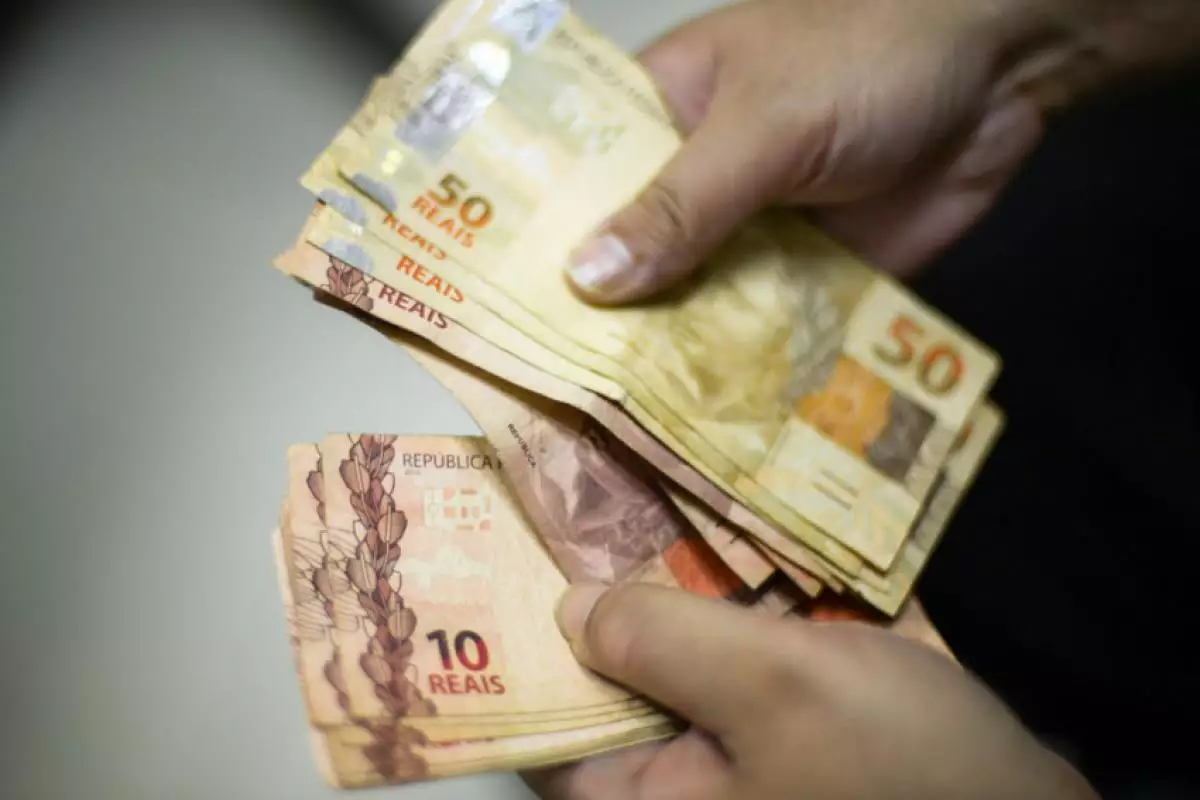 Salário mínimo passa a ser de R$ 1.518