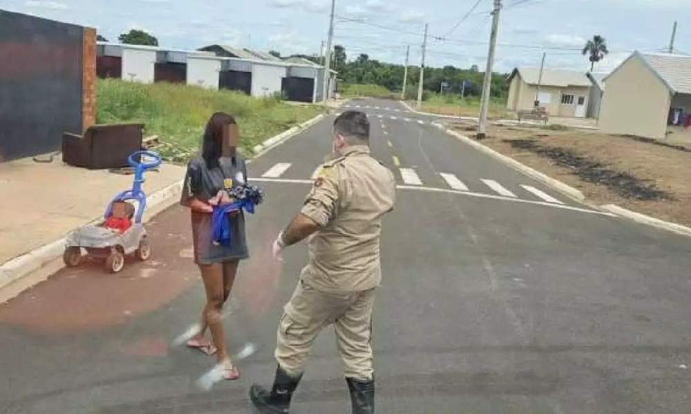 Adolescente fingiu encontrar bebê que ela mesma abandonou
