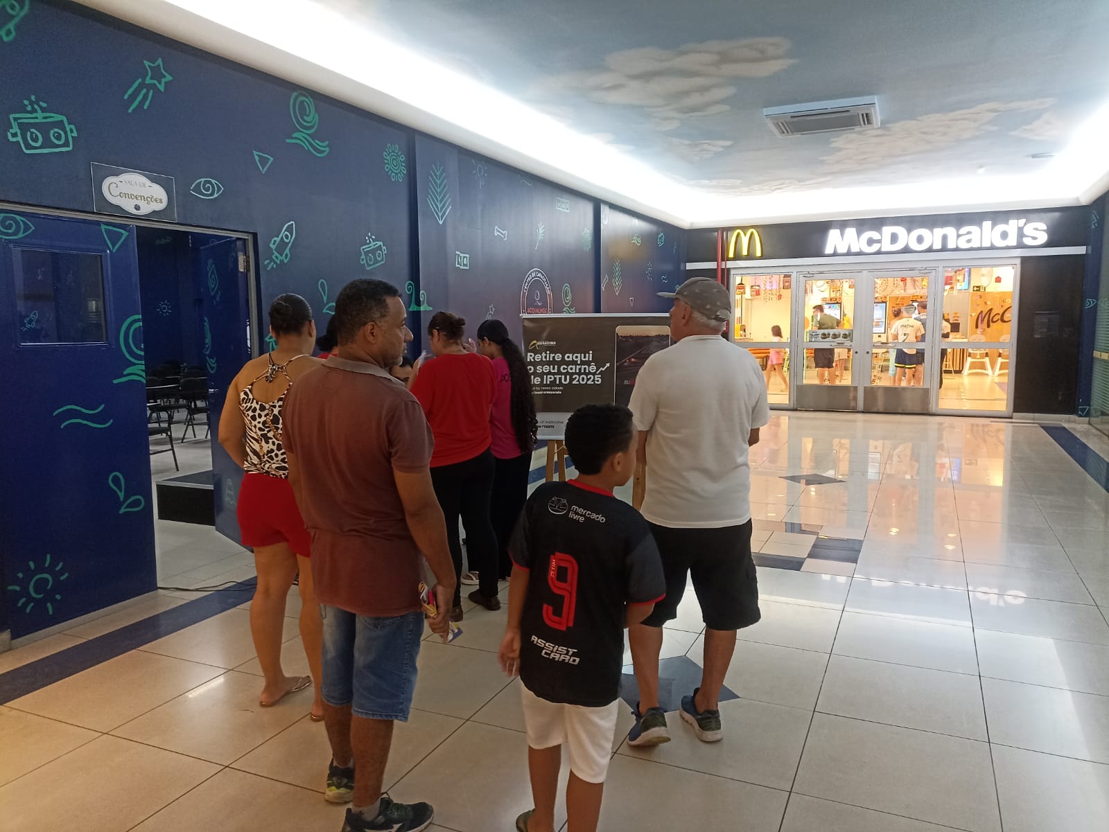 500 cidadãos já retiraram o IPTU. Também tem plantão no shopping