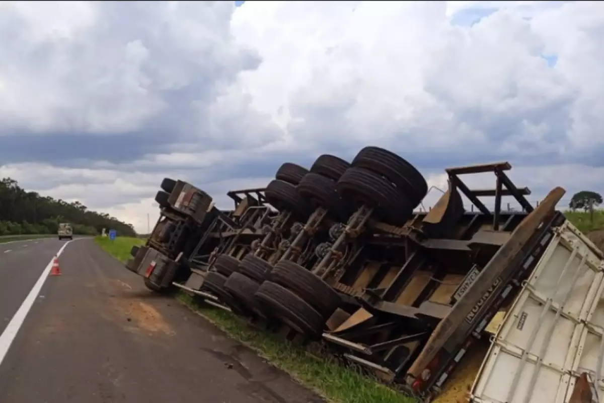 Motorista foragido é preso após tombamento na Rondon