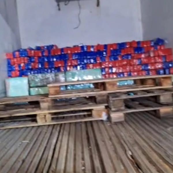 Motorista é preso transportando mais de 1 Tonelada de maconha em caminhão baú em Castilho (SP)