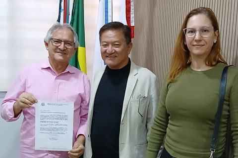 Nova diretora do TCE/SP em Andradina é apresentada na Câmara e convida vereadores para evento do Tribunal