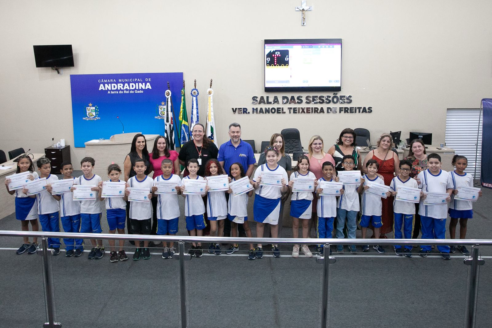 Formação em Robótica conecta estudantes ao futuro e inovação em Andradina