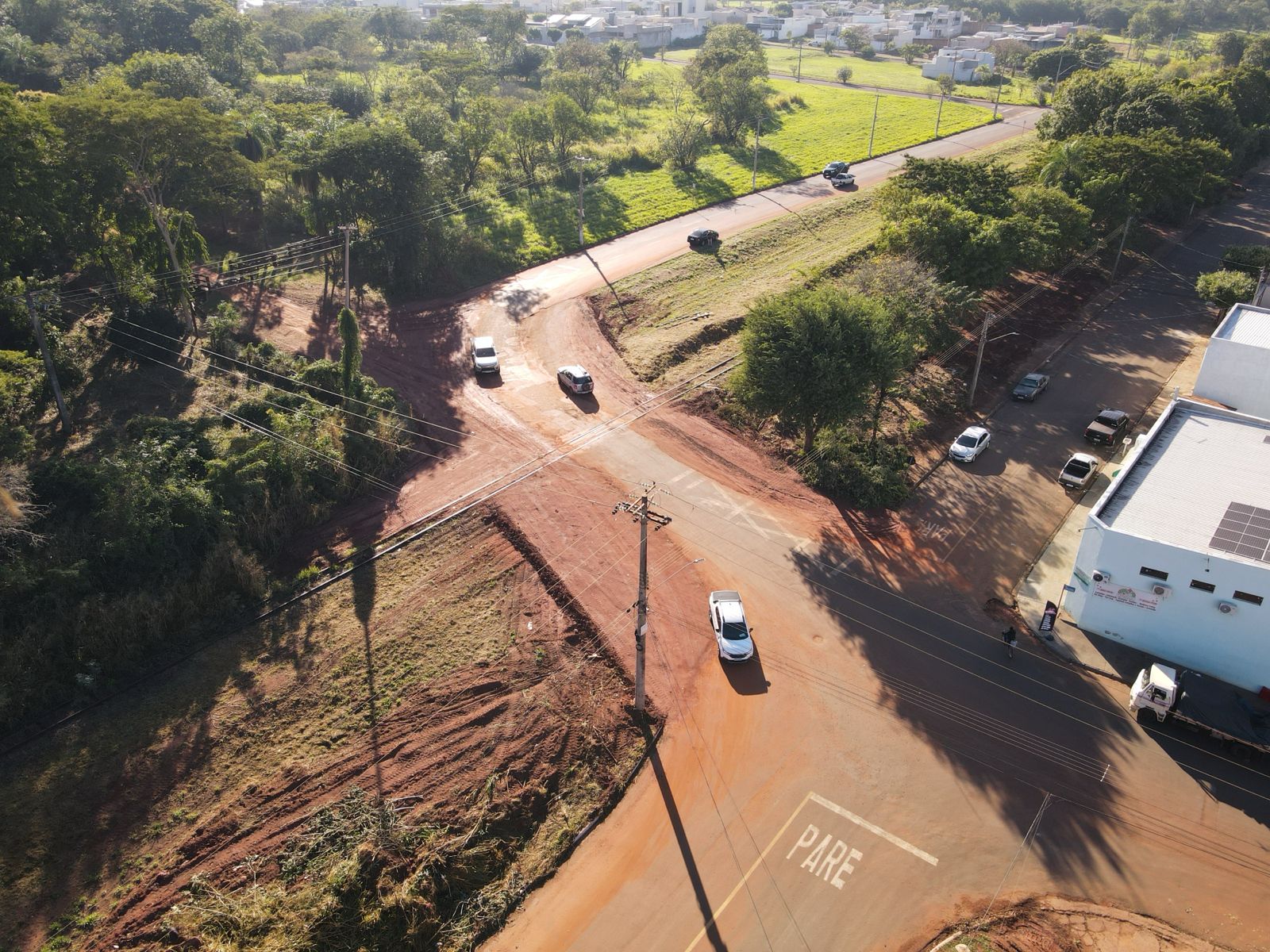 Prefeitura alarga passagem de nível da Rua Guiomar Soares