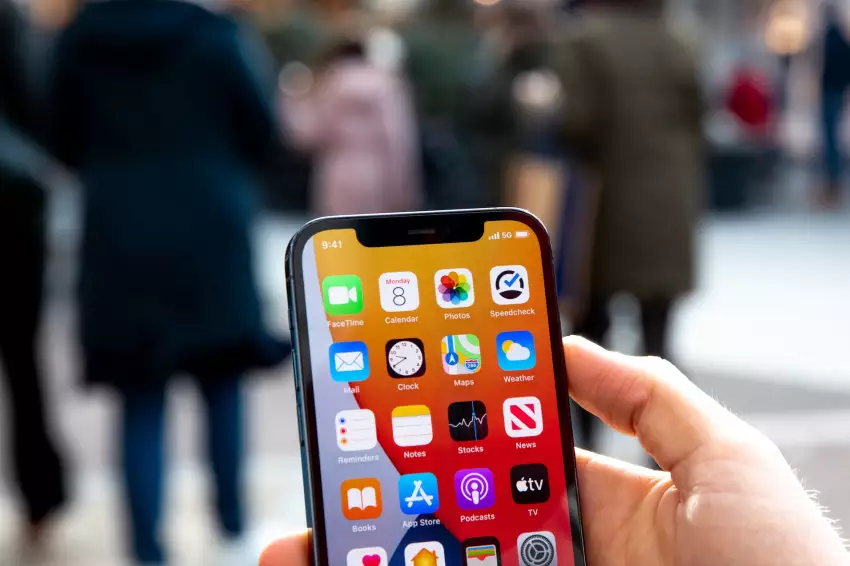 Cadastro para checar celulares com restrição está disponível