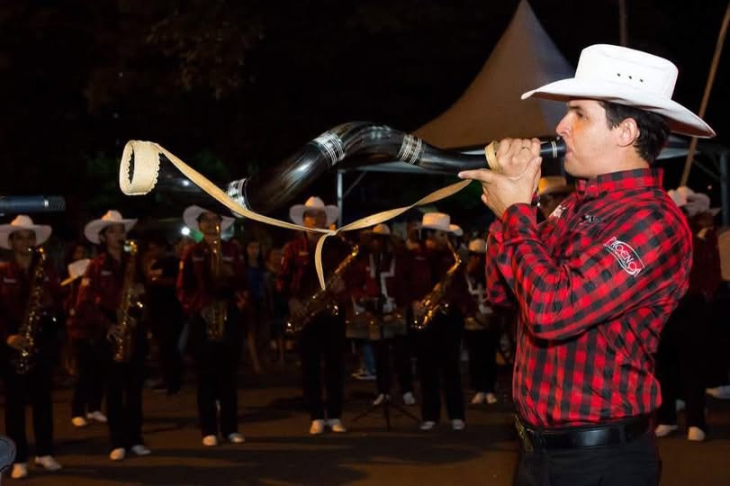 Facmol faz apresentação domingo na praça dando continuidade aos festejos de aniversário de Andradina