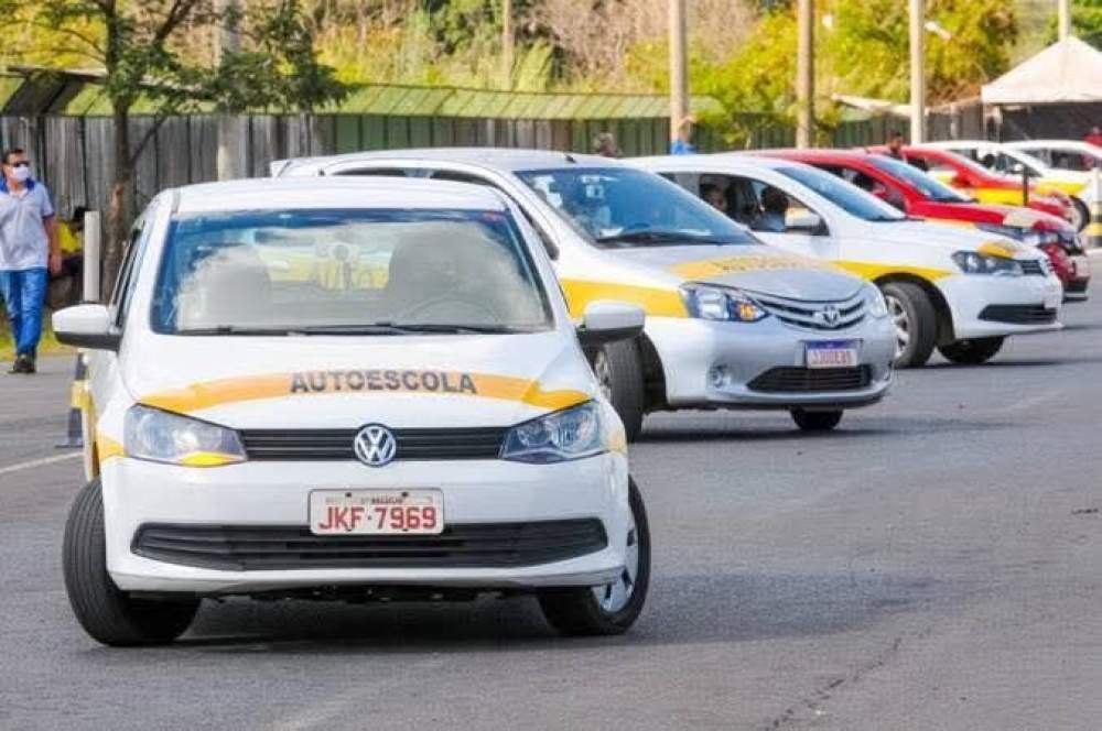 Fim da obrigatoriedade de autoescola?