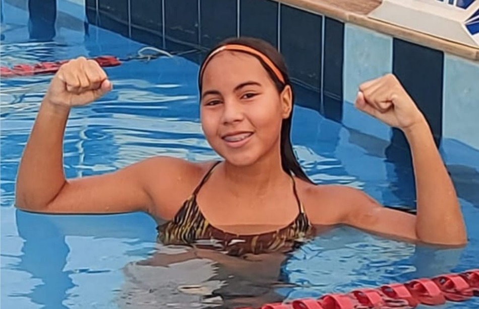 Andradinense Julia Naomi é convocada para a Seleção Paulista Escolar de natação