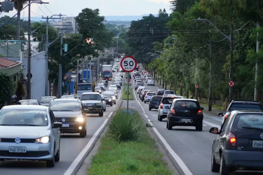Fim da obrigatoriedade da autoescola deve gerar R$ 9 bi ao ano