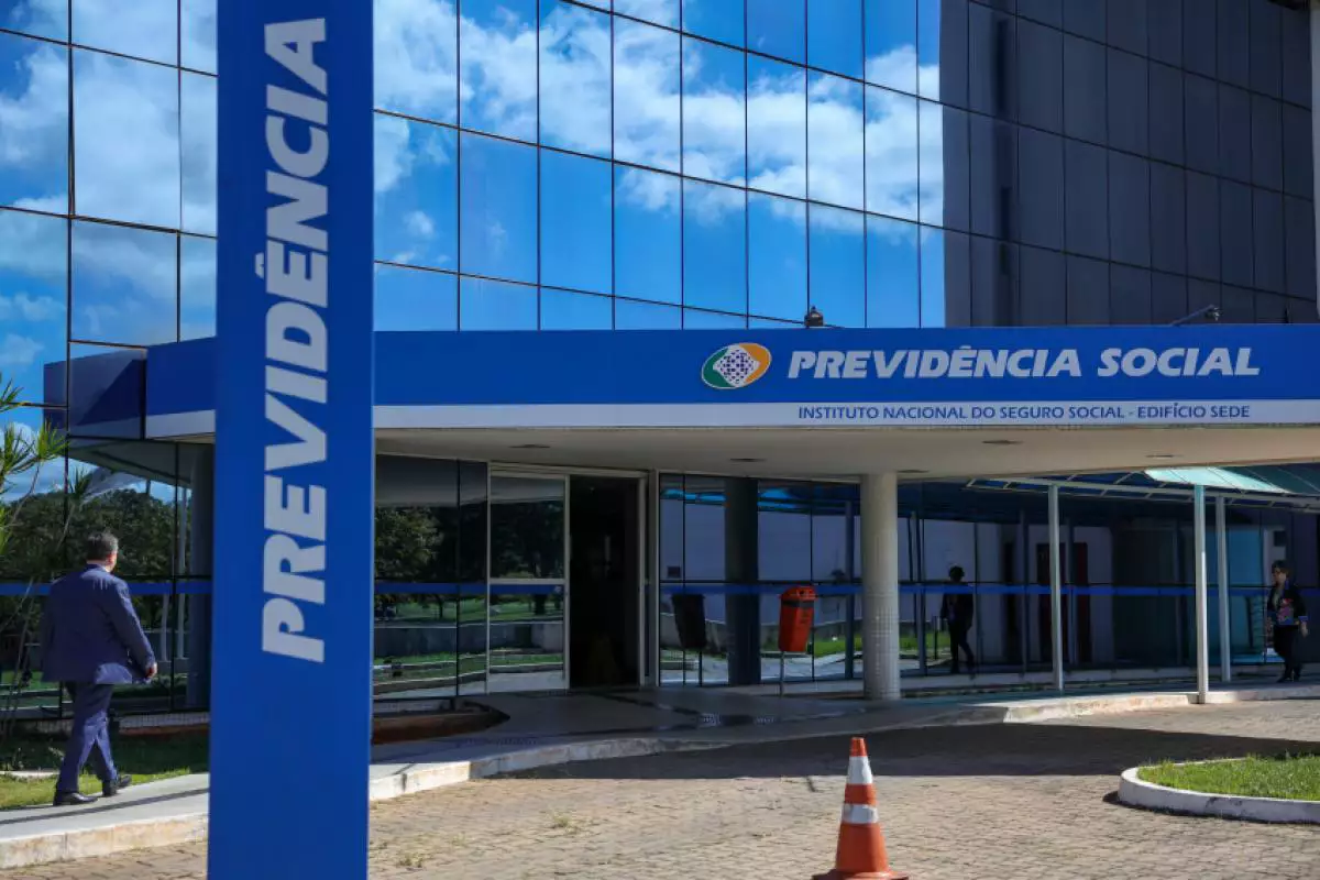 INSS devolve R$ 1 bilhão a beneficiários com descontos ilegais