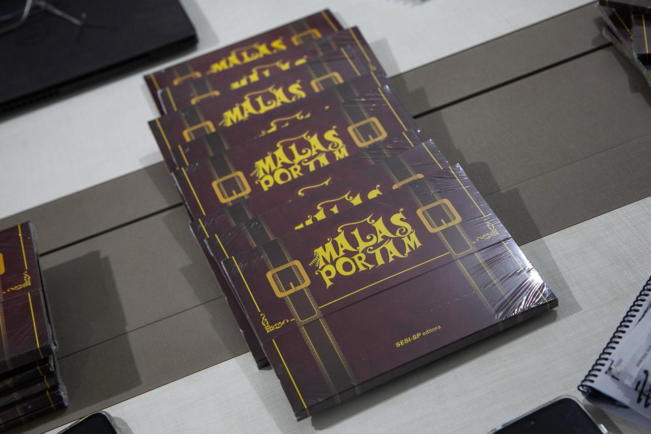 Educação andradinense recebe livros do Programa Para Ler e Crescer