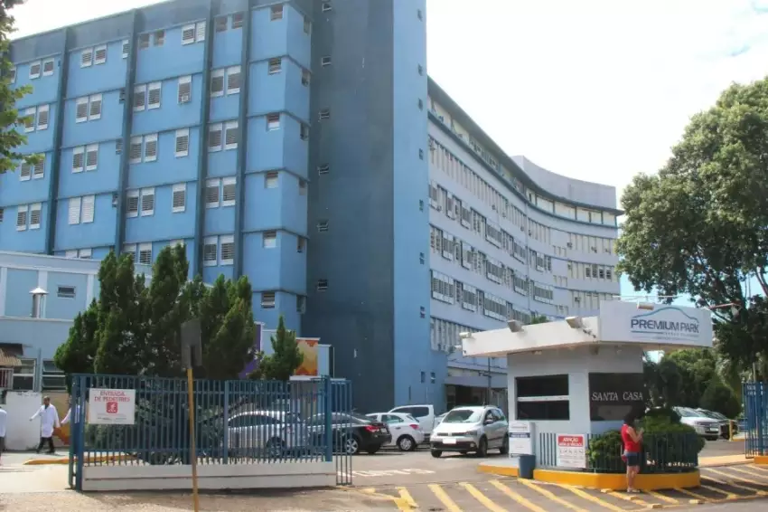Criança é internada após envenenamento pela mãe