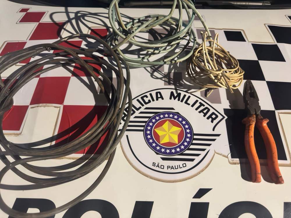 Homem é preso por furto de fios de cobre