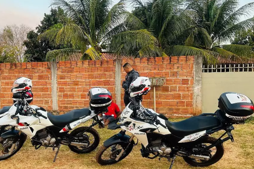 Procurado por roubo é preso durante patrulhamento da PM