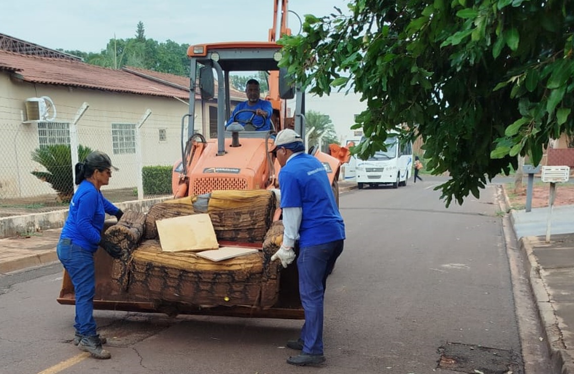 Andradina Limpa já recolheu 56 toneladas de entulhos