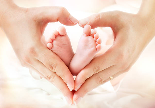 Bebê prematuro dado como morto é retirado do próprio velório chorando