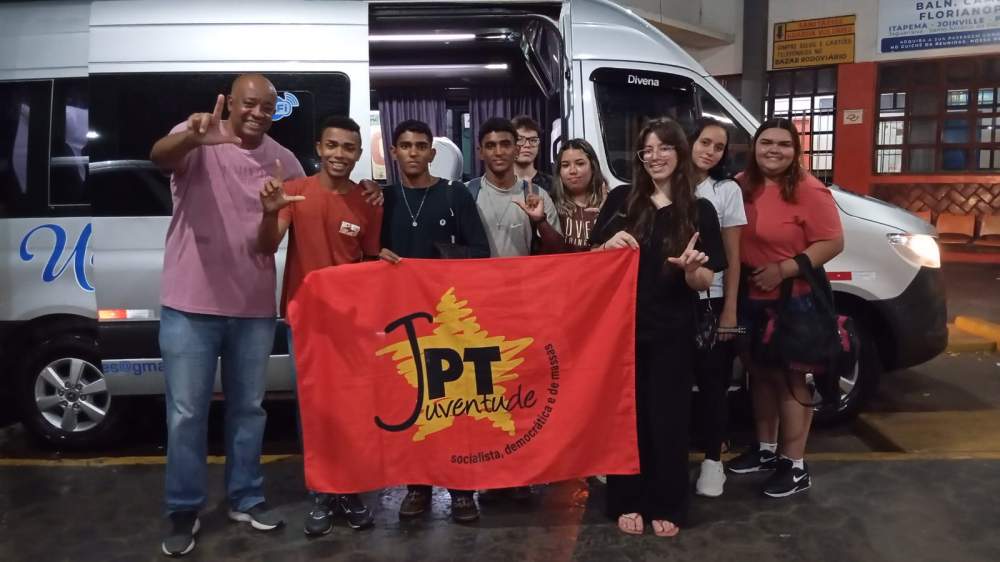 Jovens da região de Andradina viajam a São Paulo para aulão do Enem com presença de Lula