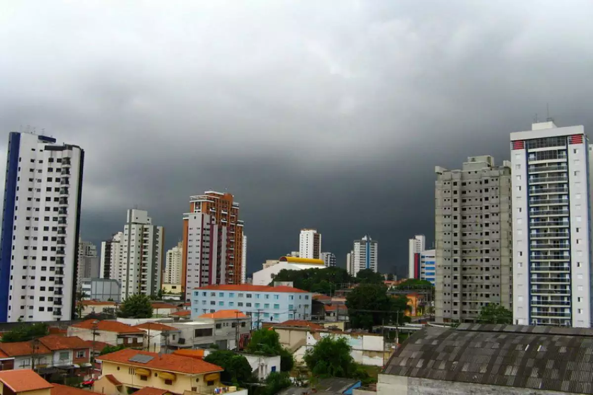 São Paulo tem alerta para chuva e ventos nesta terça-feira