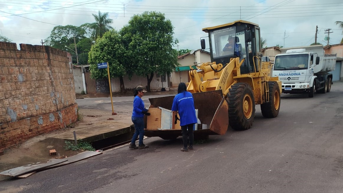 Andradina Limpa chega ao bairro Gasparelli