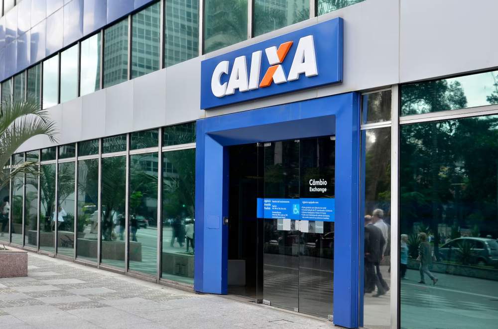 Concurso da Caixa com salário de até R$ 16,4 mil encerra as inscrições nesta segunda-feira