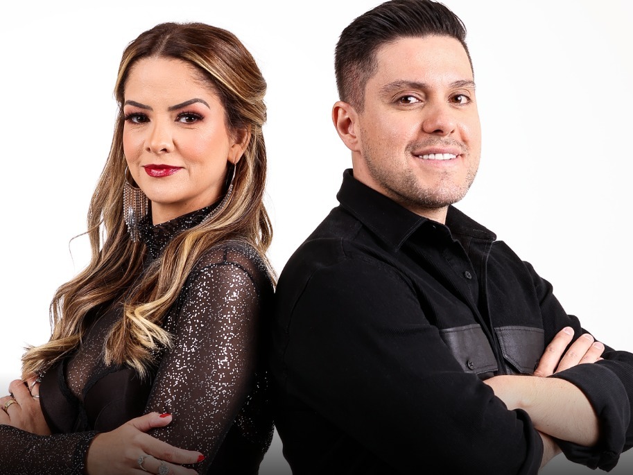 Maria Cecília & Rodolpho abrem final de semana natalino na Praça Moura Andrade