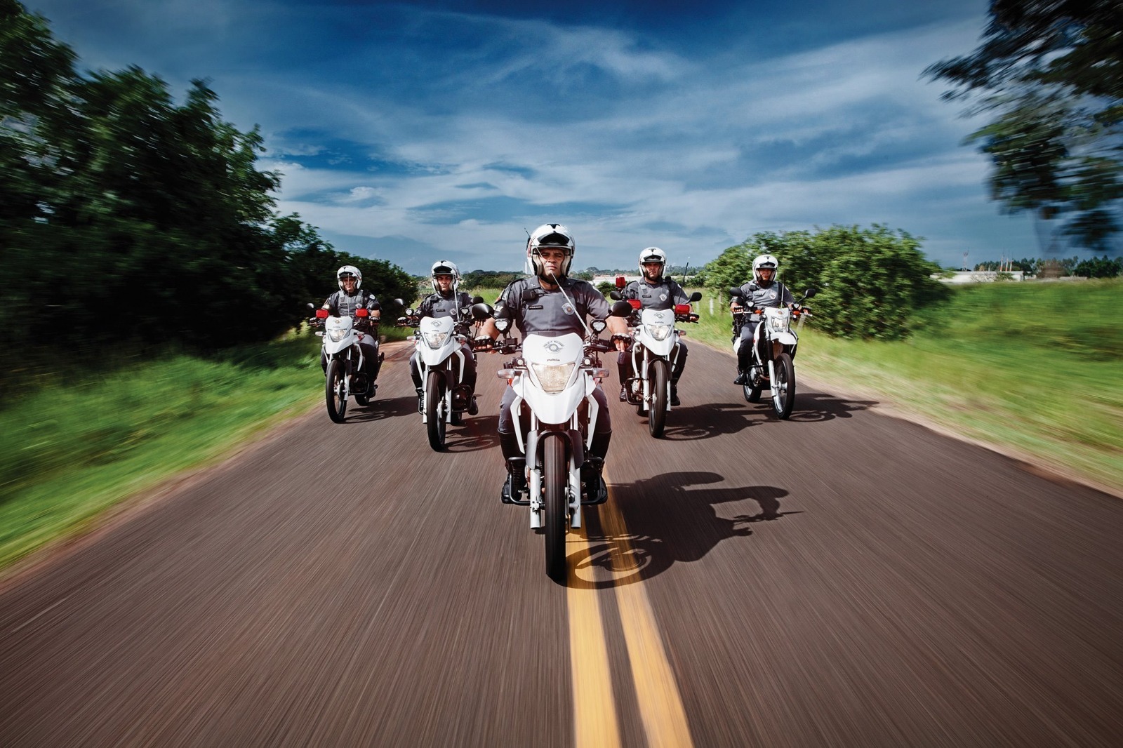 Primeiros dias da fiscalização de motos já somou multas e até apreensão de veículos