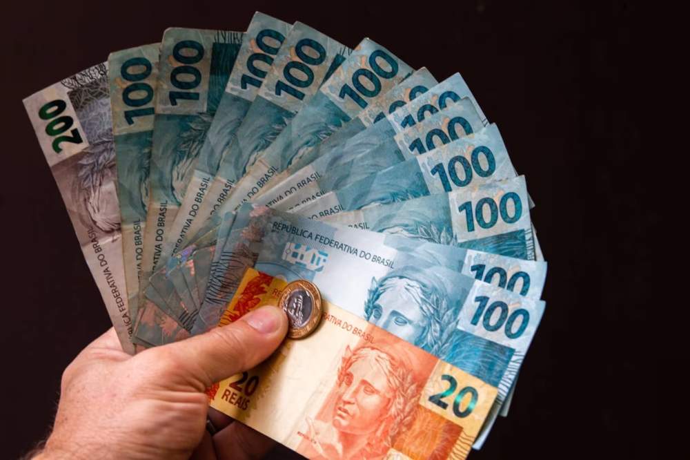 Congresso aprova LDO com previsão de salário mínimo de R$ 1.627 para 2026