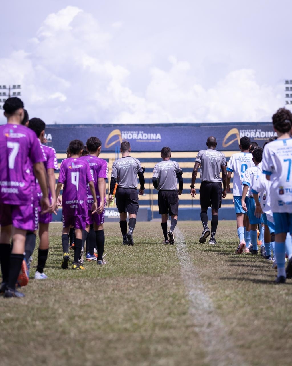 Copa Rei do Gado impulsiona turismo, comércio e serviços
