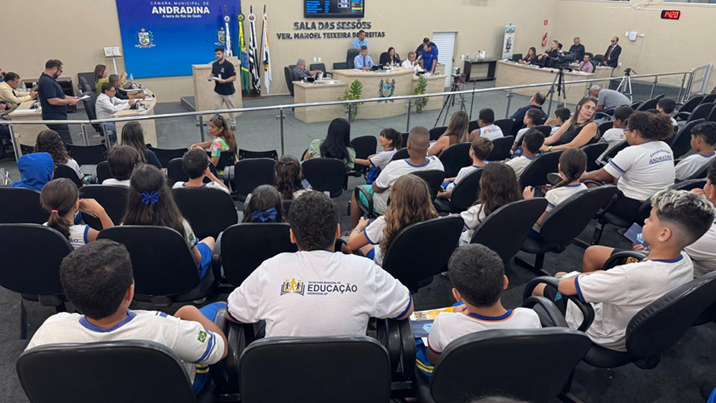 Câmara de Andradina vota 11 itens na sessão desta segunda-feira