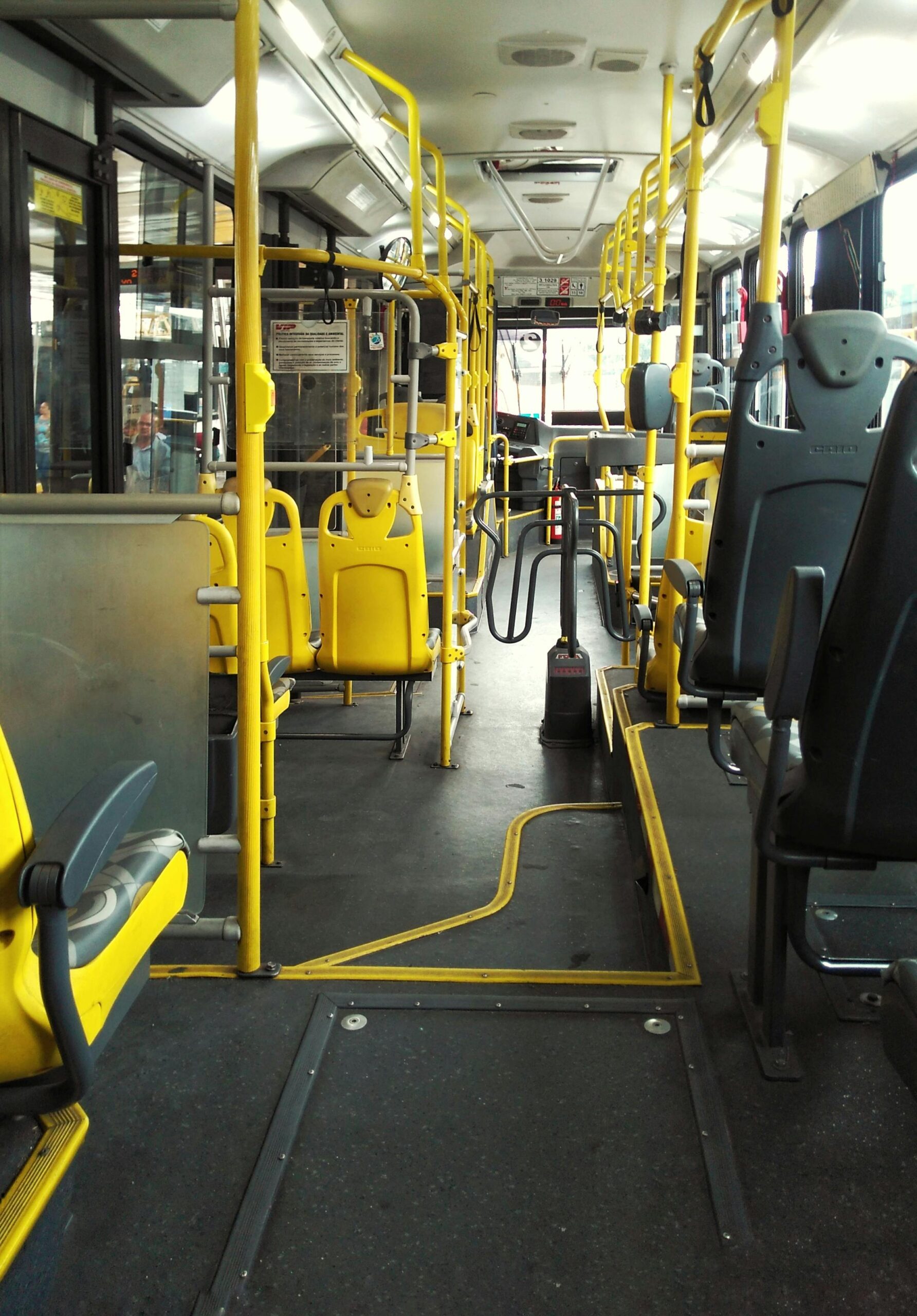 Região pressiona empresa de ônibus por melhorias