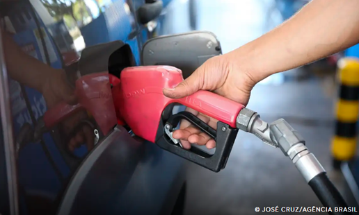 Governo reúne mais de 100 Procons para fiscalizar combustíveis