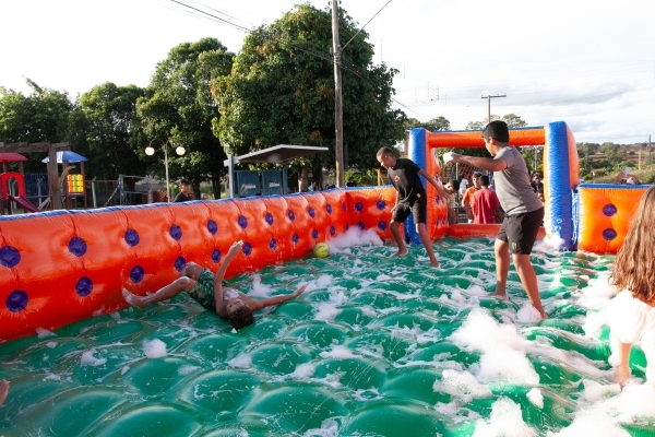 10ª edição do Esporte na Vila leva lazer e diversão para crianças no bairro São Gabriel