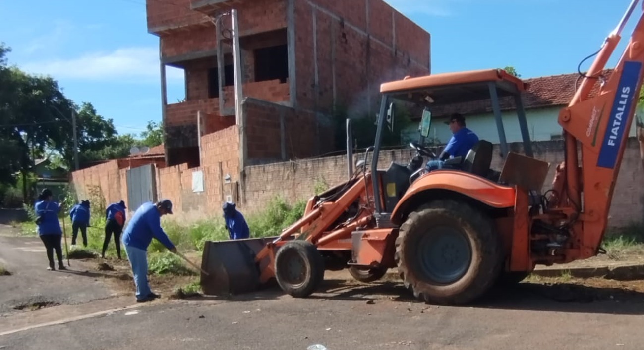 Ação da Prefeitura de Andradina garante mais limpeza e organização no Bela Vista