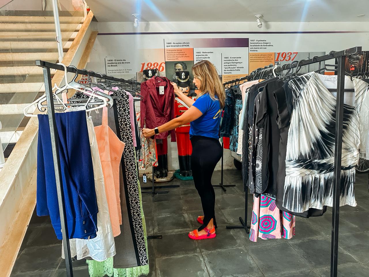 Bazar do Fundo Social acontece tem continuidade hoje no Centro Cultural