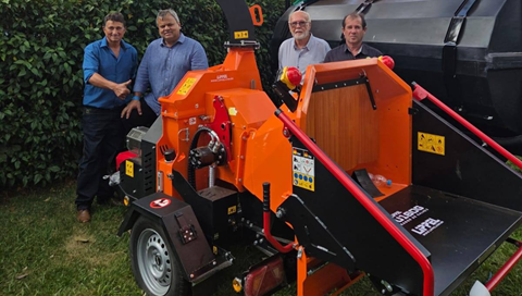 Murutinga do Sul recebe triturador de galhos do Governo de SP