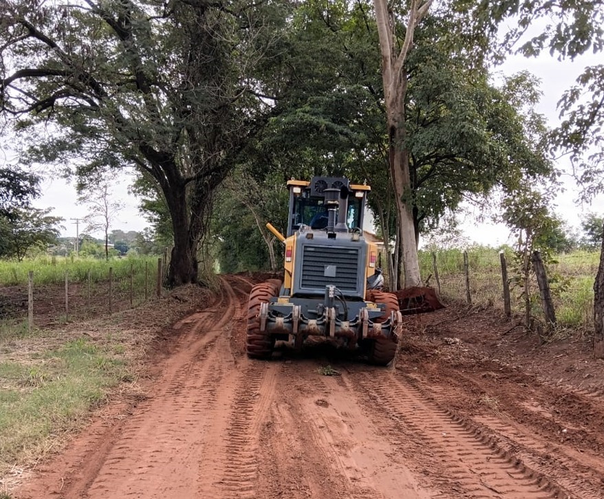 Patrulha rural realiza patrolamento de estradas no Bairro Maravilha
