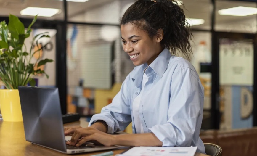 Andradina contrata mais mulheres em 2026 e tem saldo positivo de 360 empregos
