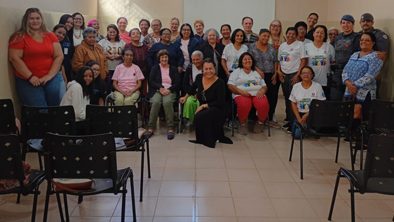 ducação e Prevenção: Grupo de idosos recebe orientação da Polícia Militar sobre combate à exploração sexual infantil