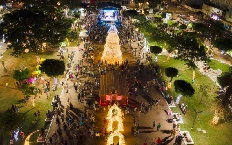 APAE realiza festival na Praça Moura Andrade em Andradina