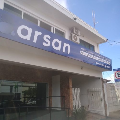Segunda via da conta de água e parcelamento de débitos são facilitados com a implantação de totem de atendimento na ARSAN