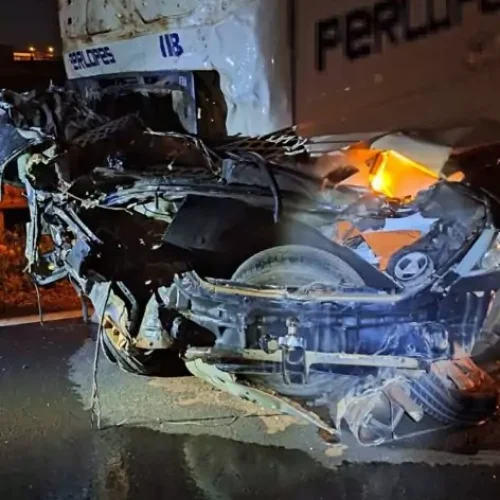 Carro parte ao meio após colisão e motorista de 51 anos morre no local na BR 262 em Três Lagoas