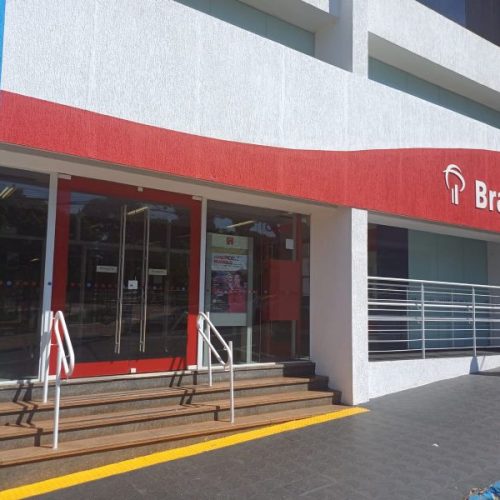 Bancos funcionam em meio período em Andradina (SP) no feriado de 6 de agosto