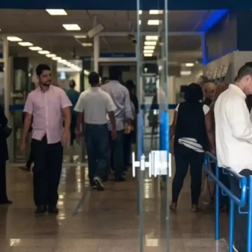 Bancos fecham na 2ª e 3ª de Carnaval; atendimento volta na quarta