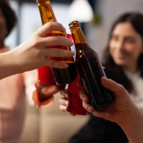 Reunião define medidas para conter desordem no entorno de bares