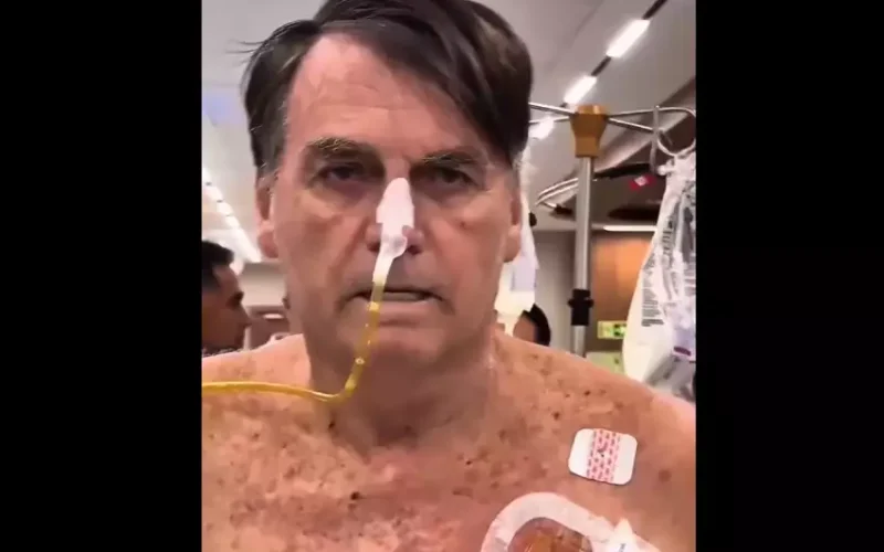 Recuperação: Bolsonaro aparece caminhando no hospital após 7ª cirurgia