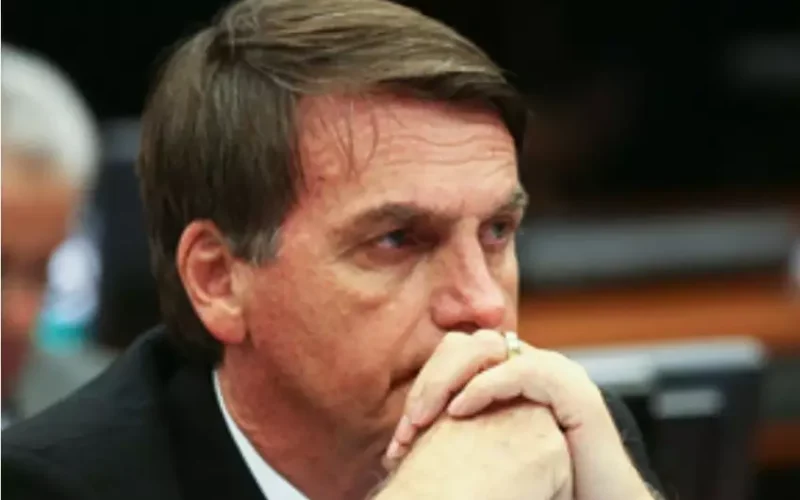 Bolsonaro deve passar por novo procedimento cirúrgico na segunda-feira