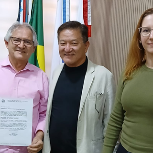 Nova diretora do TCE/SP em Andradina é apresentada na Câmara e convida vereadores para evento do Tribunal