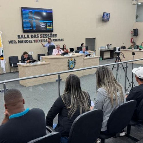 Câmara de Andradina analisa mudança na Lei Orgânica e concessão de títulos