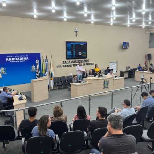 Câmara de Andradina analisa veto e vota homenagens na 22ª sessão
